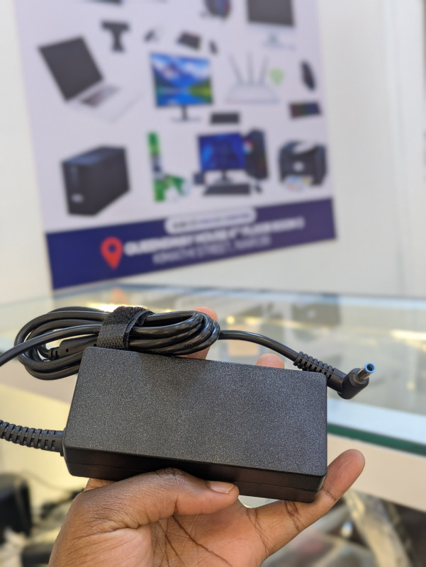 Laptop charger(bluepin adapter)